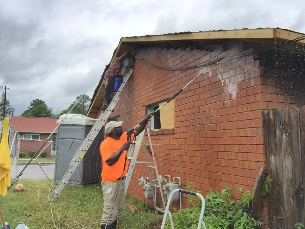 removing-soot-from-brick-aspen-power-washing